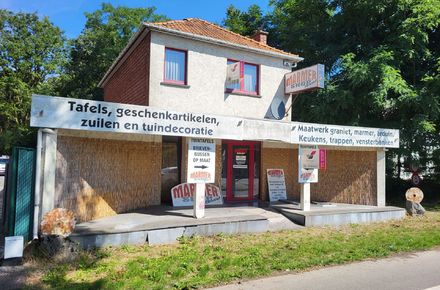 Gebouw voor gemengd gebruik te koop in Genk