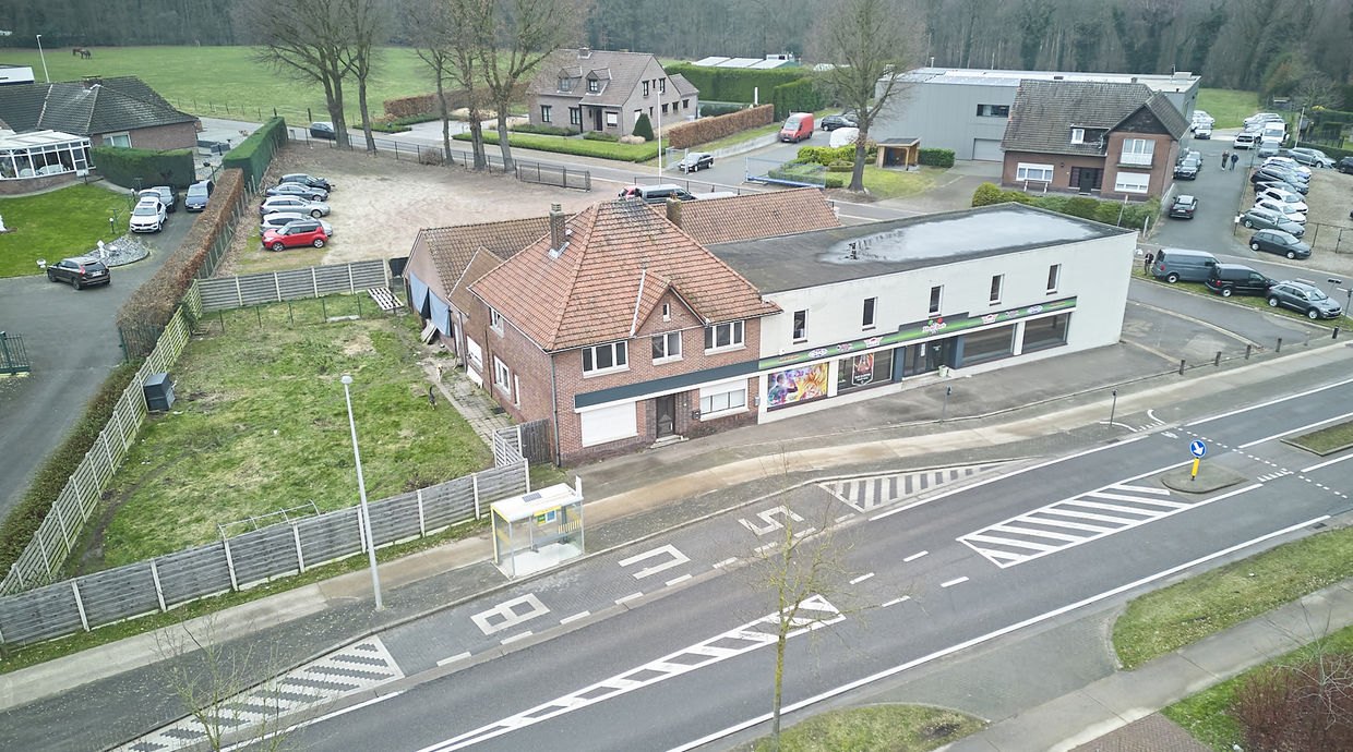 Gebouw voor gemengd gebruik te koop in Meeuwen-Gruitrode