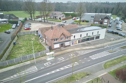 Gebouw voor gemengd gebruik te koop in Meeuwen-Gruitrode