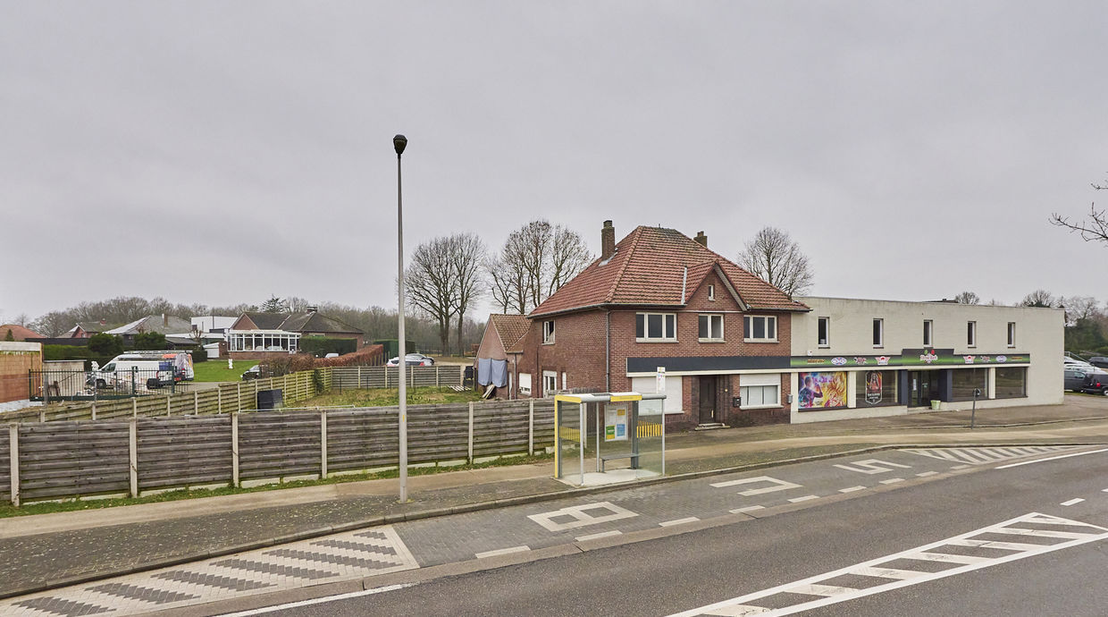 Gebouw voor gemengd gebruik te koop in Meeuwen-Gruitrode