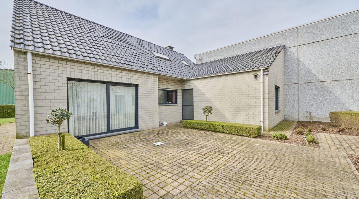 Gebouw voor gemengd gebruik te koop in Peer