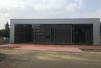 Industrieel gebouw te huur in As