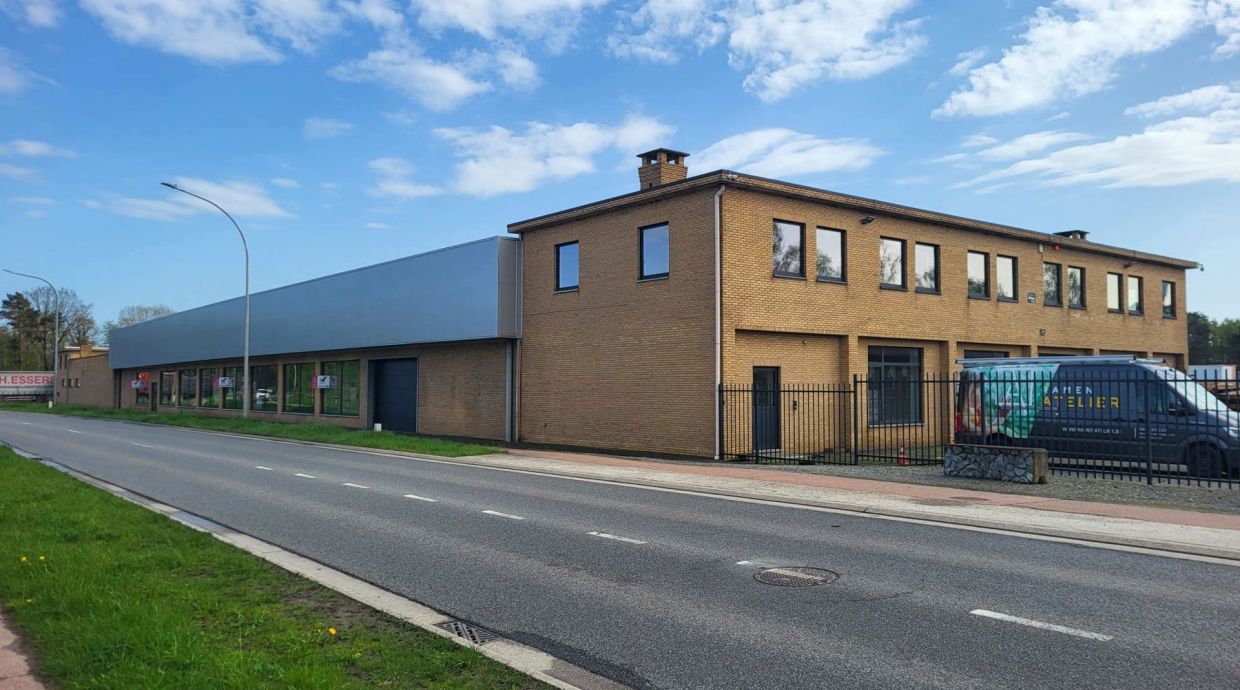 Industrieel gebouw te huur in Genk