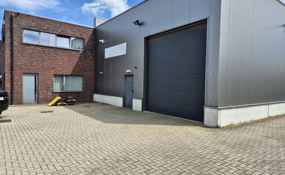 Industrieel gebouw te huur in Meeuwen-Gruitrode