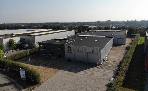 Industrieel gebouw te koop in Genk