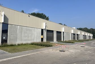 Industrieel gebouw te koop in Genk