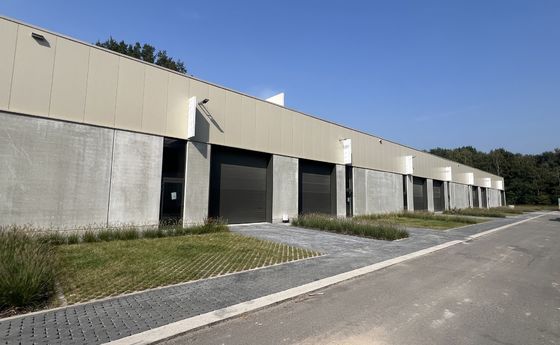 Industrieel gebouw te koop in Genk