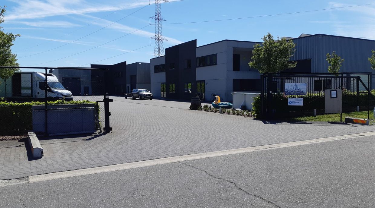 Industrieel gebouw te koop in Hechtel-Eksel