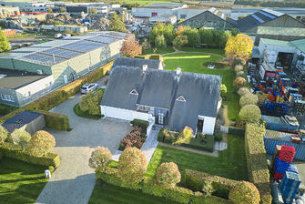 Industrieel gebouw te koop in Nieuwerkerken