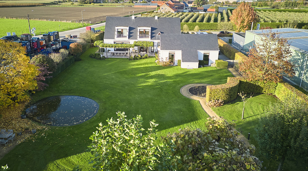 Industrieel gebouw te koop in Nieuwerkerken