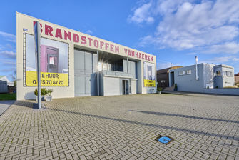 Industrieel gebouw te koop in Nieuwerkerken